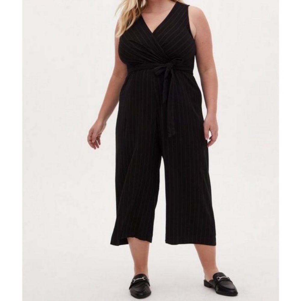 TORRID 13740167 Black Stripe Ponte Surplice Jumpsuit 0 (size 12) 0X large